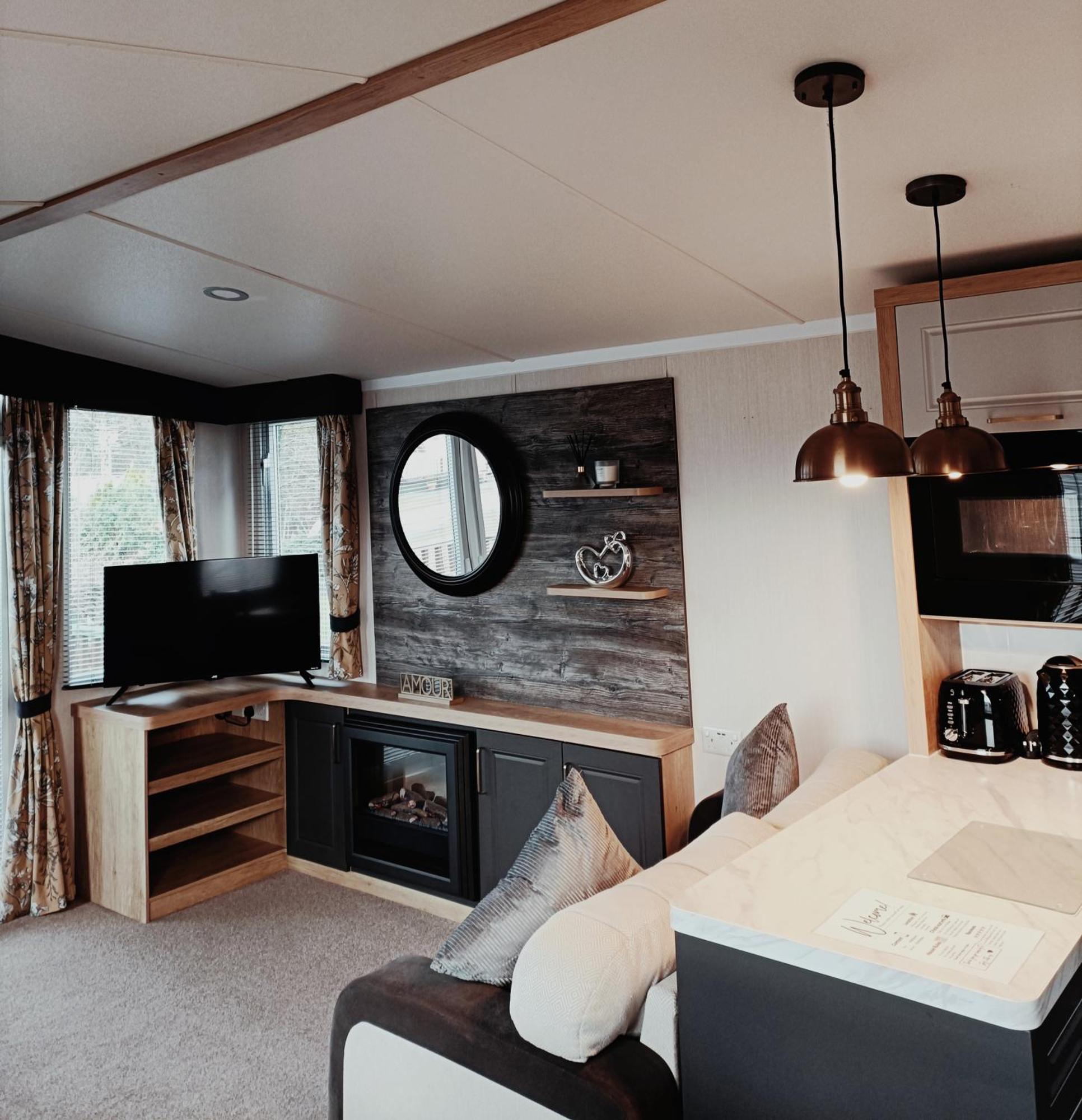 Villa Hillingworth'S Hot Tub Retreat - Lochmaben Dumfries Exterior foto